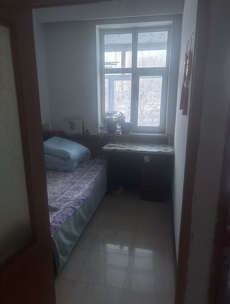 德政小區(qū)14號樓賣房