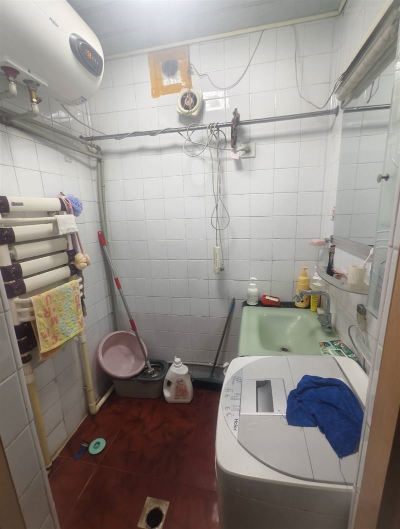 找一個合租女生