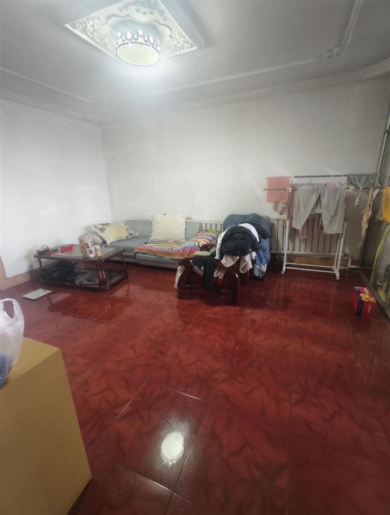 找一個合租女生