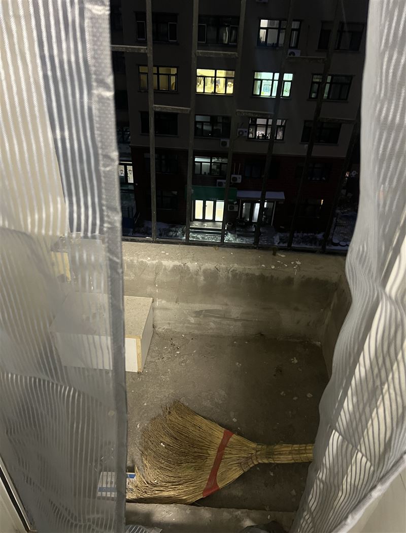 茄子河富貴園小區(qū)6樓出售